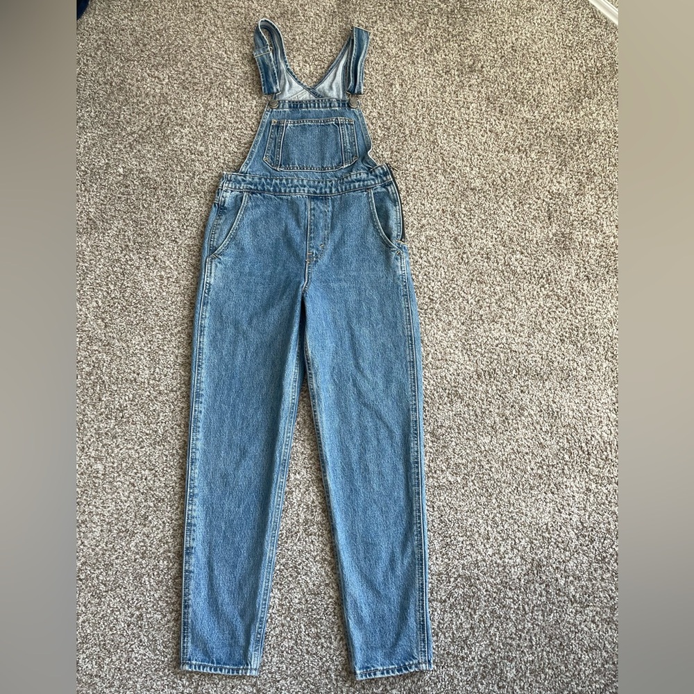 Levi’s Premium Women’s Tapered Denim Overalls Size 25‎
